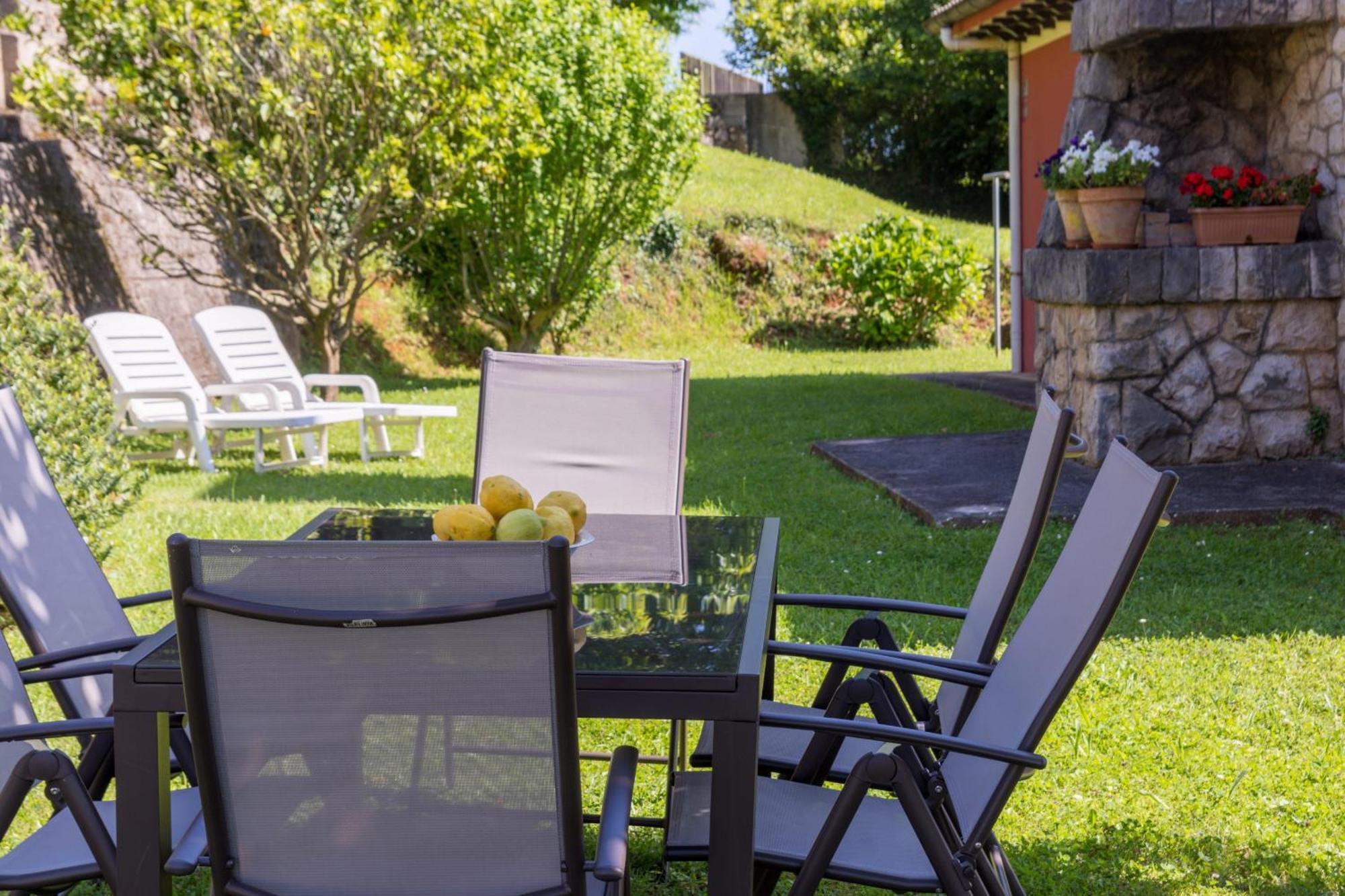 Casa Con Jardin Privado Orena Exterior foto